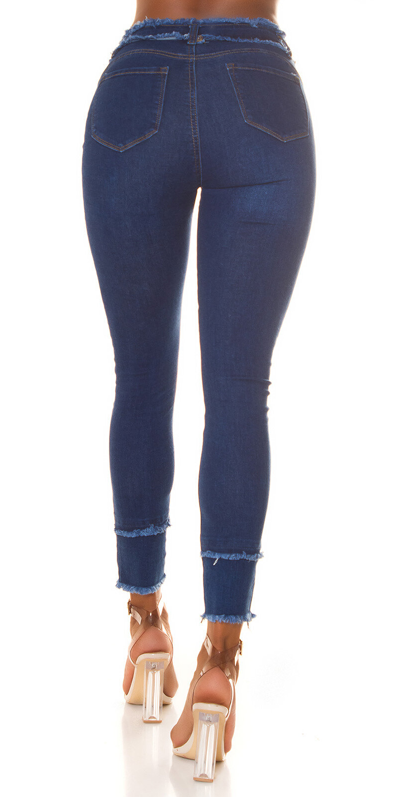 Vysoké džínsy s rozstrapkaným lemom Modrá