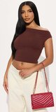 Elegantná červená crossbody kabelka s odnímateľnou peňaženkou Červená
