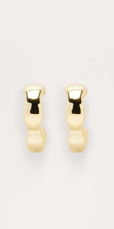 Zlaté kruhové náušnice s hrubým detailom Zlatá