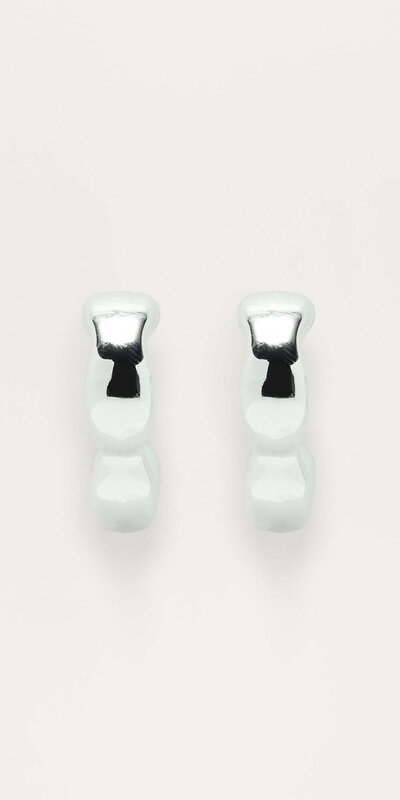 Strieborné kruhové náušnice s hrubým dizajnom Strieborná