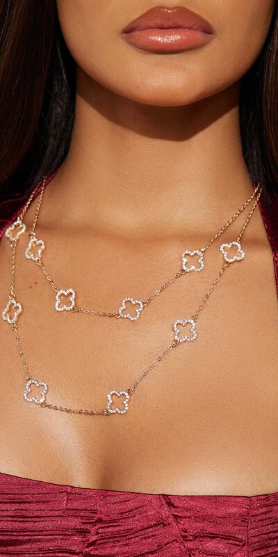 Dvojvrstvový náhrdelník s detailom zo zirkónov Zlatá