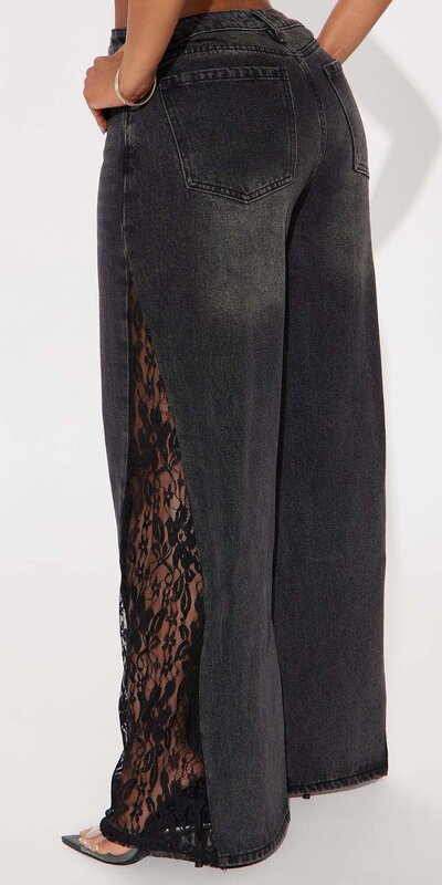 Dámske široké rifle s čipkovaným detailom Čierna