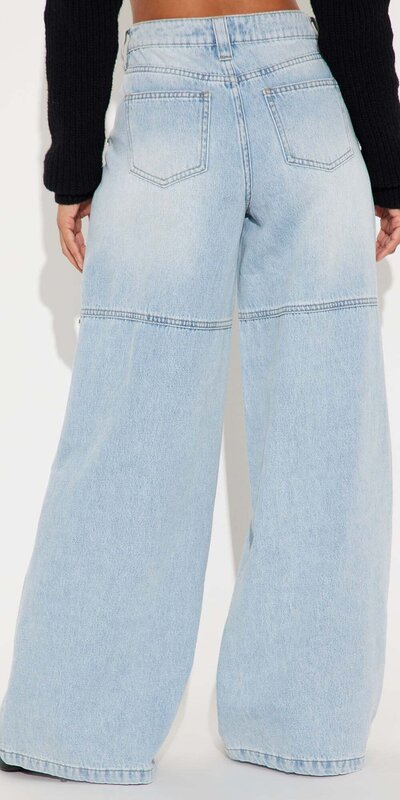 Svetlomodré široké džínsy so zdobením Modrá