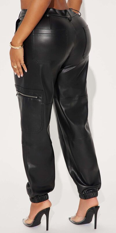 Dámske jogger nohavice z umelej kože s vysokým pásom Čierna