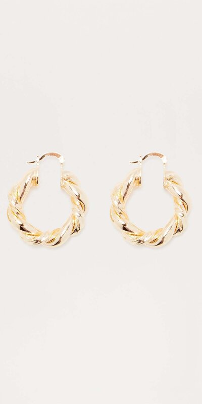 Zlaté kruhové náušnice s výrazným prepletaným dizajnom Zlatá
