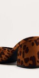 Dámske sandále na podpätku s leopardím vzorom