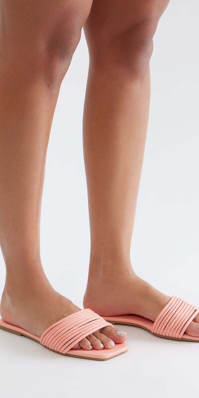 Korálové šľapky s hranatou špičkou Koralová