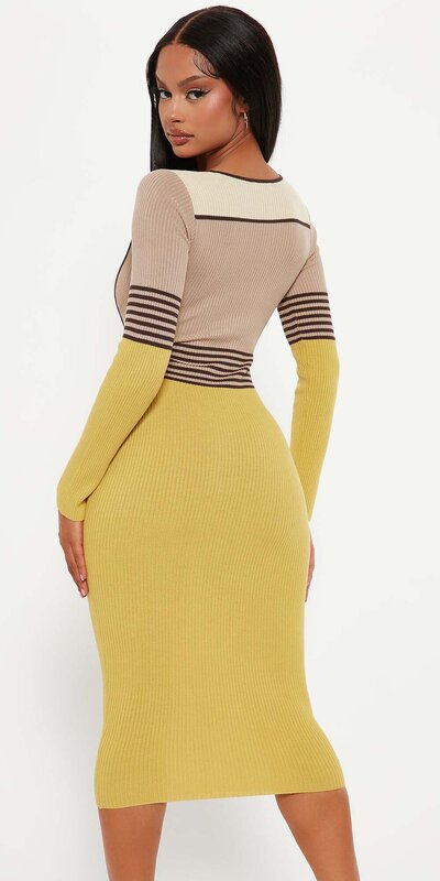 Elegantné rebrované midi šaty s hranatým výstrihom Krémová