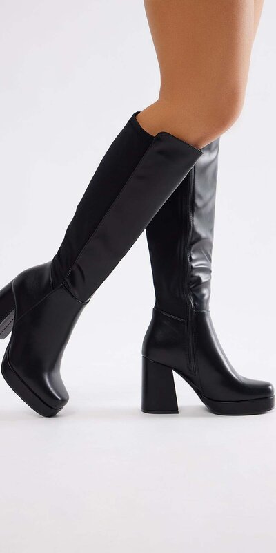 Čierne vysoké čižmy na hrubom podpätku Čierna