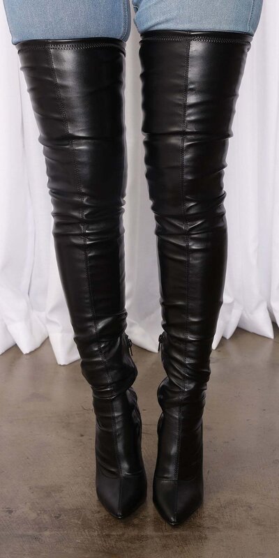 Čierne dámske čižmy nad kolená s vysokým podpätkom Čierna