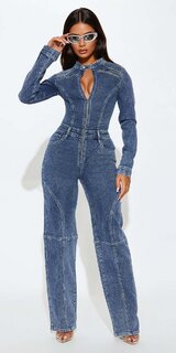 Tmavomodrý denim overal s dlhým rukávom a širokými nohavicami