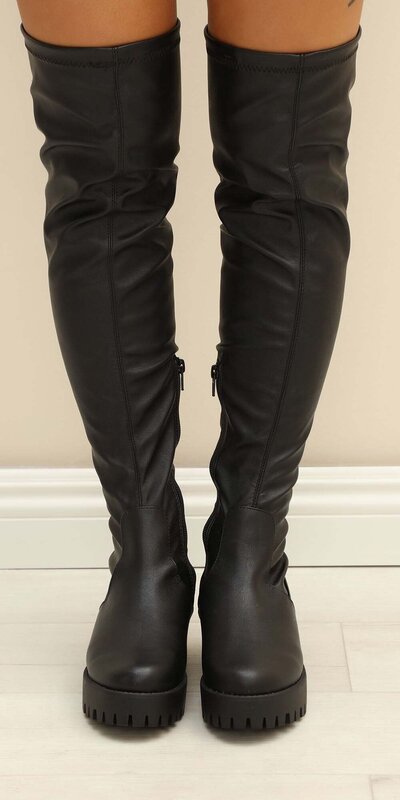 Čierne vysoké čižmy z umelej kože so zipsom Čierna