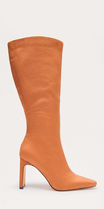Karamelové čižmy po kolená s úzkou špičkou Karamelová