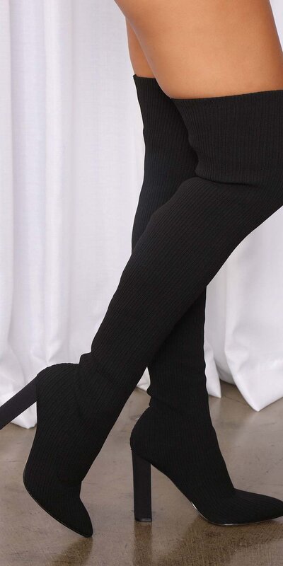 Čierne nadkolenné úpletové čižmy na podpätku Čierna