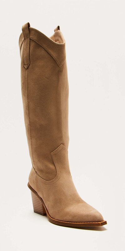 Kovbojské čižmy pod kolená v béžovej farbe s blokovým podpätkom