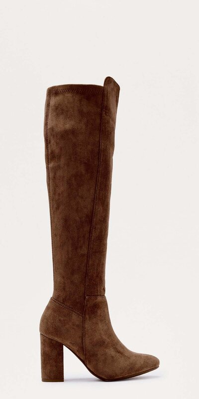 Hnedé semišové čižmy nad kolená s blokovým podpätkom