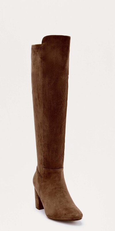 Hnedé semišové čižmy nad kolená s blokovým podpätkom