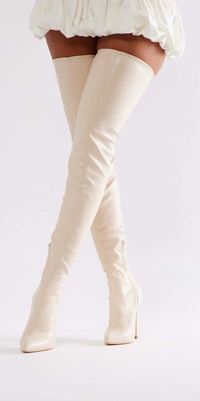 Krémové kožené nadkolenné čižmy s viazaním a vysokým podpätkom