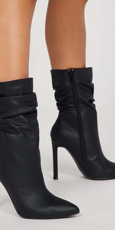 Čierne kožené členkové čižmy s vysokým ihličkovým podpätkom