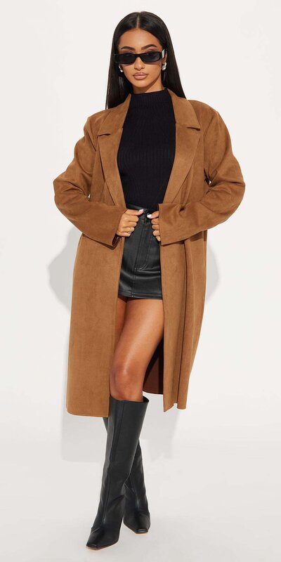 Hnedý semišový trenčkot s opaskom