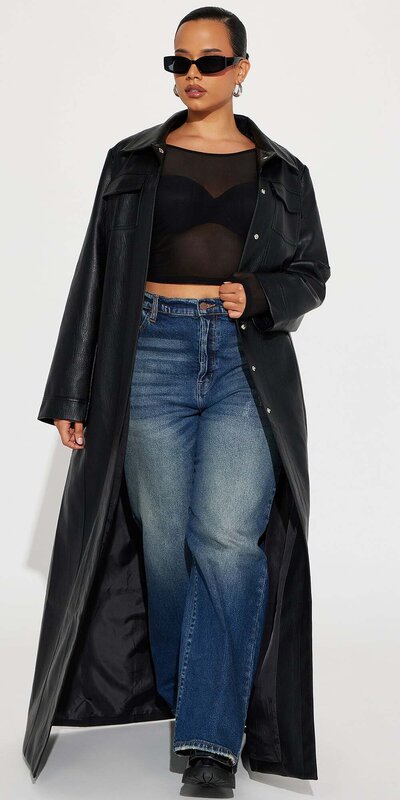 Čierny kožený trenčkot s dlhým strihom