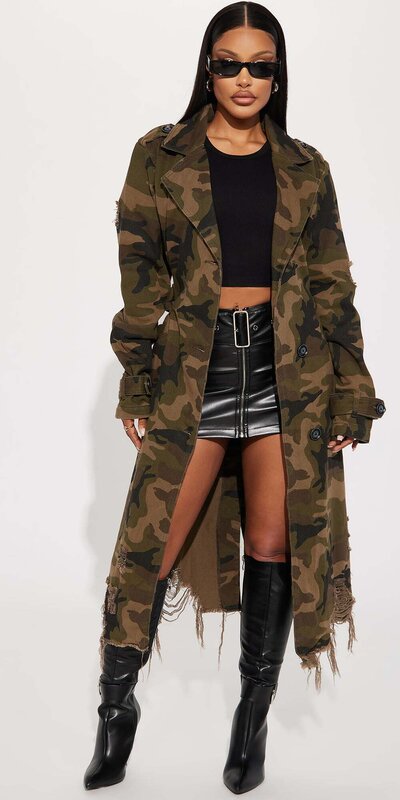 Maskáčový trenčkot v khaki farbe s opaskom