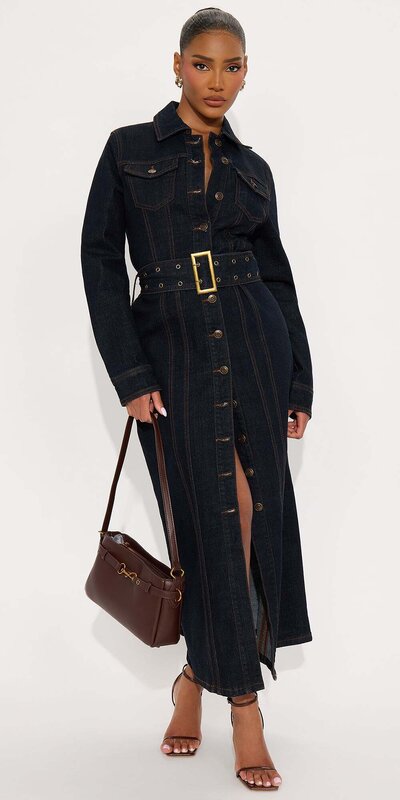 Džínsový trenčkot v tmavom odtieni s opaskom