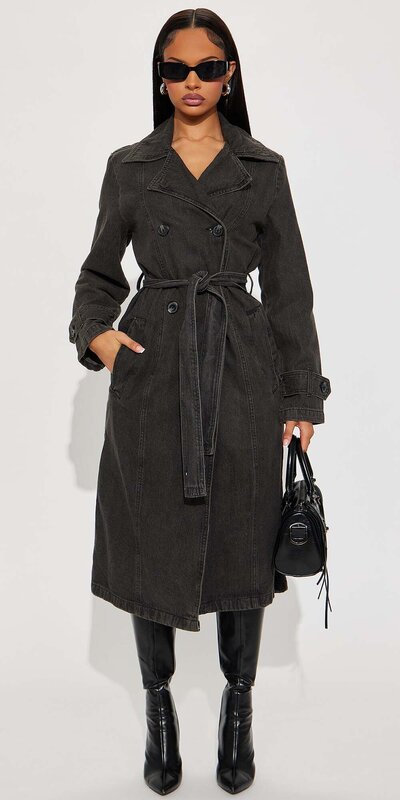 Čierny džínsový trenčkot s opaskom