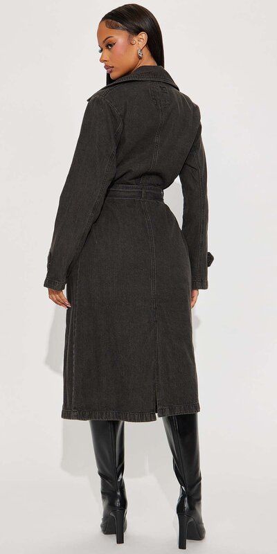 Čierny džínsový trenčkot s opaskom