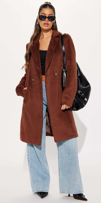 Hnedý kabát z umelej vlny s gombíkmi