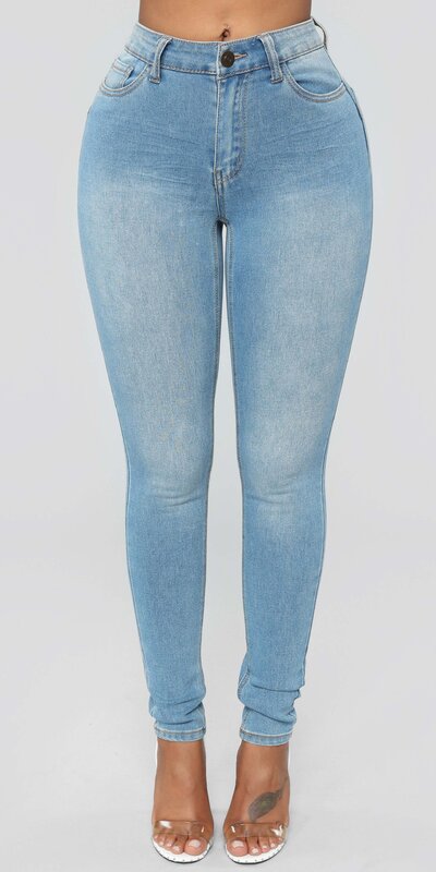 Svetlomodré skinny džínsy s vysokým pásom a formujúcim efektom