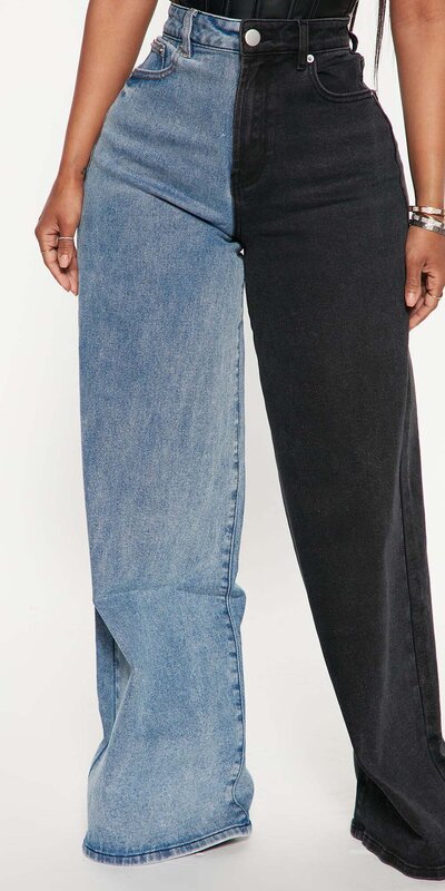 Kontrastné baggy džínsy v modro-čiernom štýle