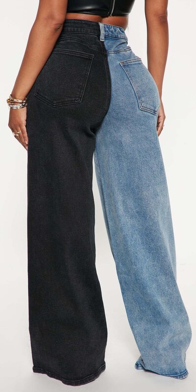 Kontrastné baggy džínsy v modro-čiernom štýle