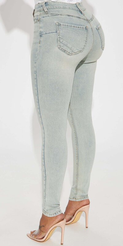 Svetlomodré tvarujúce skinny džínsy s vysokým pásom
