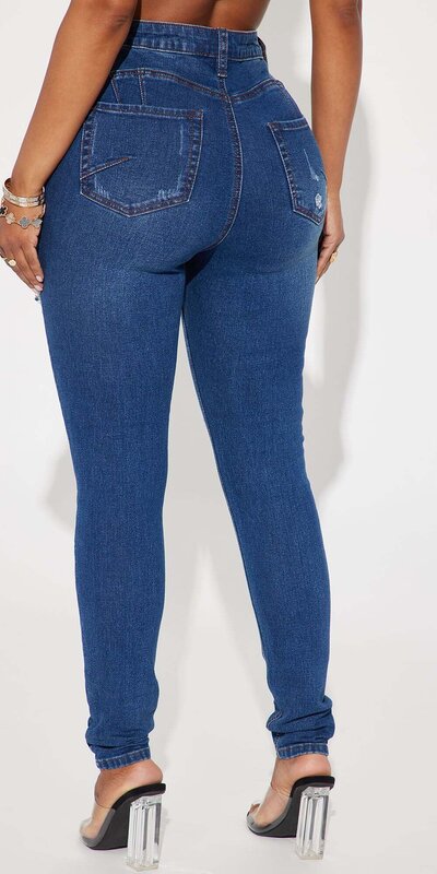 Tmavomodré roztrhané skinny rifle s vysokým pásom