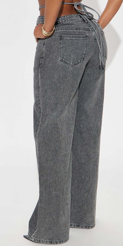 Šedé wide leg džínsy s prekríženým pásom