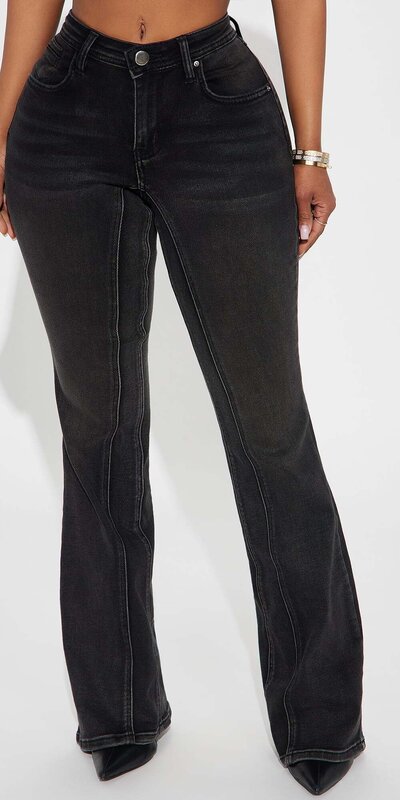 Čierne rozšírené džínsy s vysokým pásom