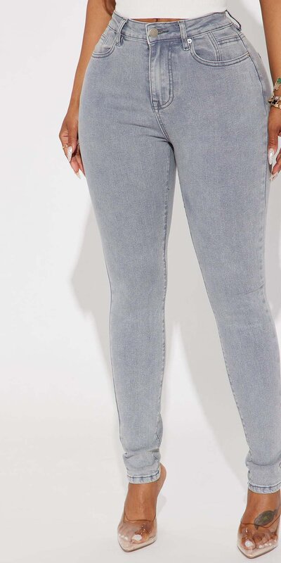 Šedé skinny džínsy s push up efektom a vysokým pásom