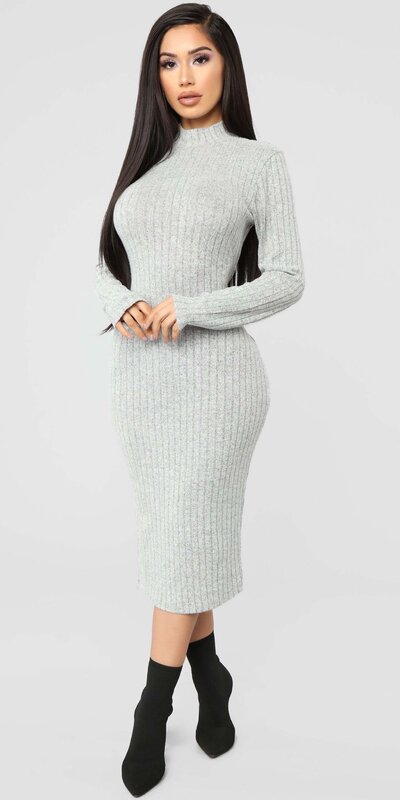 Sivé úpletové midi šaty s dlhým rukávom a stojatým golierom