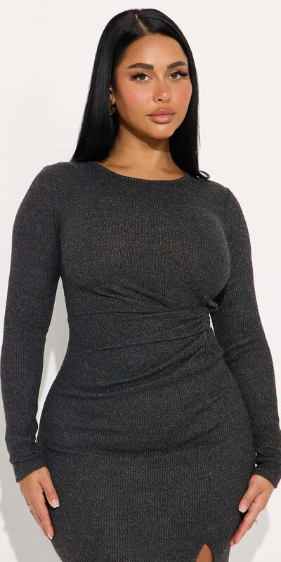 Midi šaty s dlhým rukávom a rázporkom v čiernej farbe