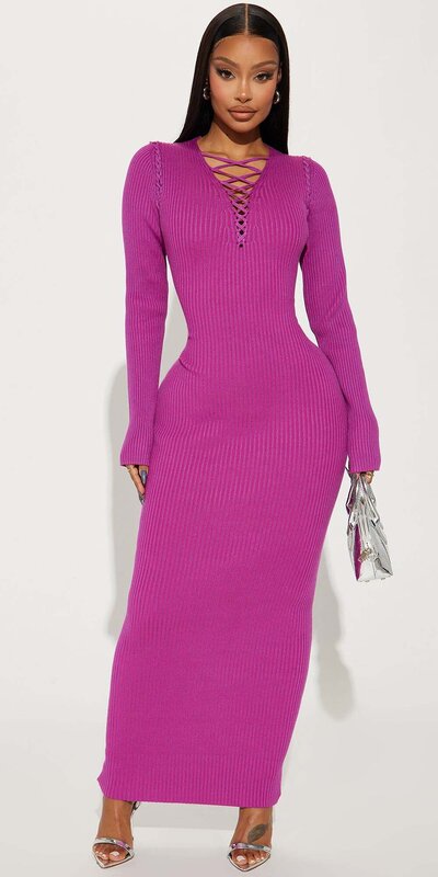 Magenta maxi šaty s V-výstrihom a šnurovacím detailom