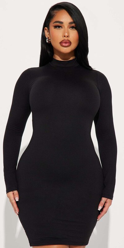 Čierne priliehavé mini šaty s rolákovým golierom a dlhými rukávmi