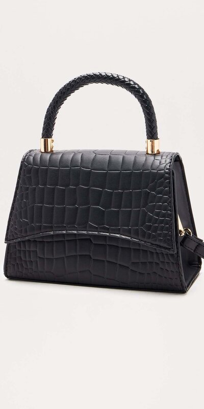 Čierna satchel kabelka s uzlovým držadlom a krokodílím vzorom