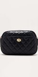 Čierna prešívaná crossbody kabelka s retiazkovým ramienkom