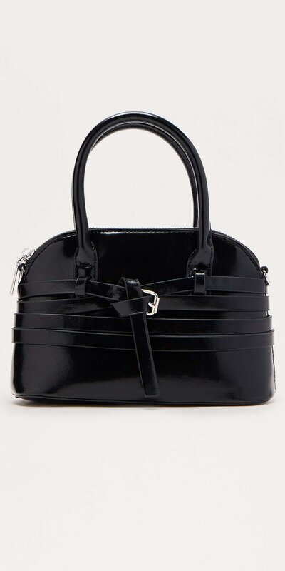 Čierna satchel kabelka z umelej kože s prackovým detailom