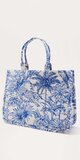 Modrá plátená tote kabelka s tropickým vzorom