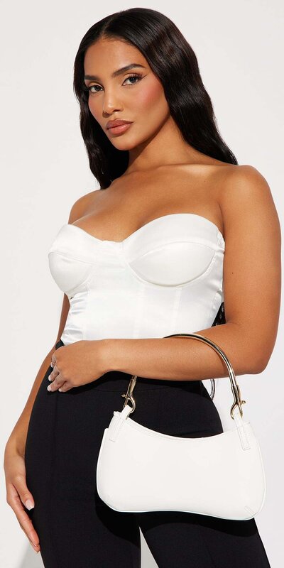 Biela listová kabelka s odnímateľným popruhom