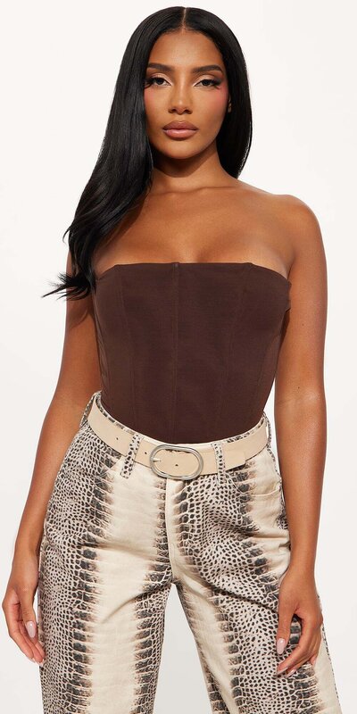 Béžový semišový opasok so zlatou prackou