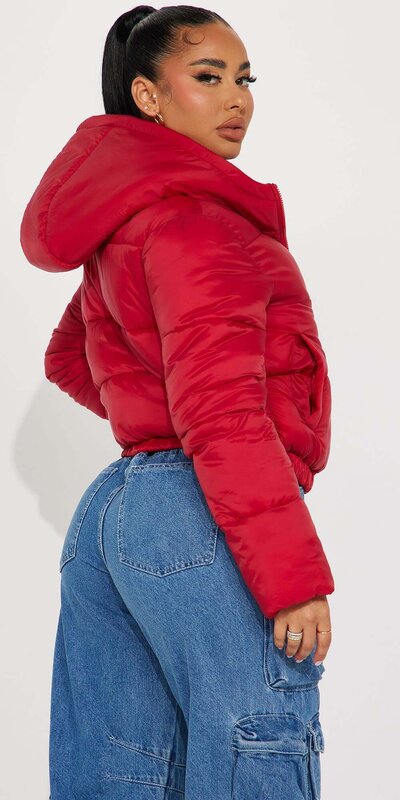Luxusná červená puffer bunda s kapucňou Červená