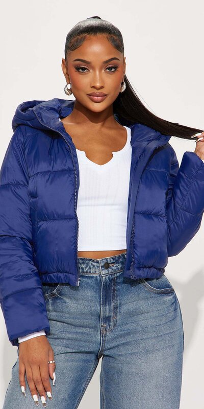 Luxusná tmavomodrá puffer bunda s kapucňou Tmavomodrá